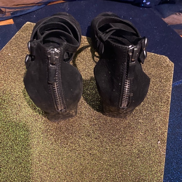 EILEEN FISHER SUEDE LEATHER STRAPPY EDGY CLASSIC BLOCK HEEL Sandals GORG - Picture 15 of 15